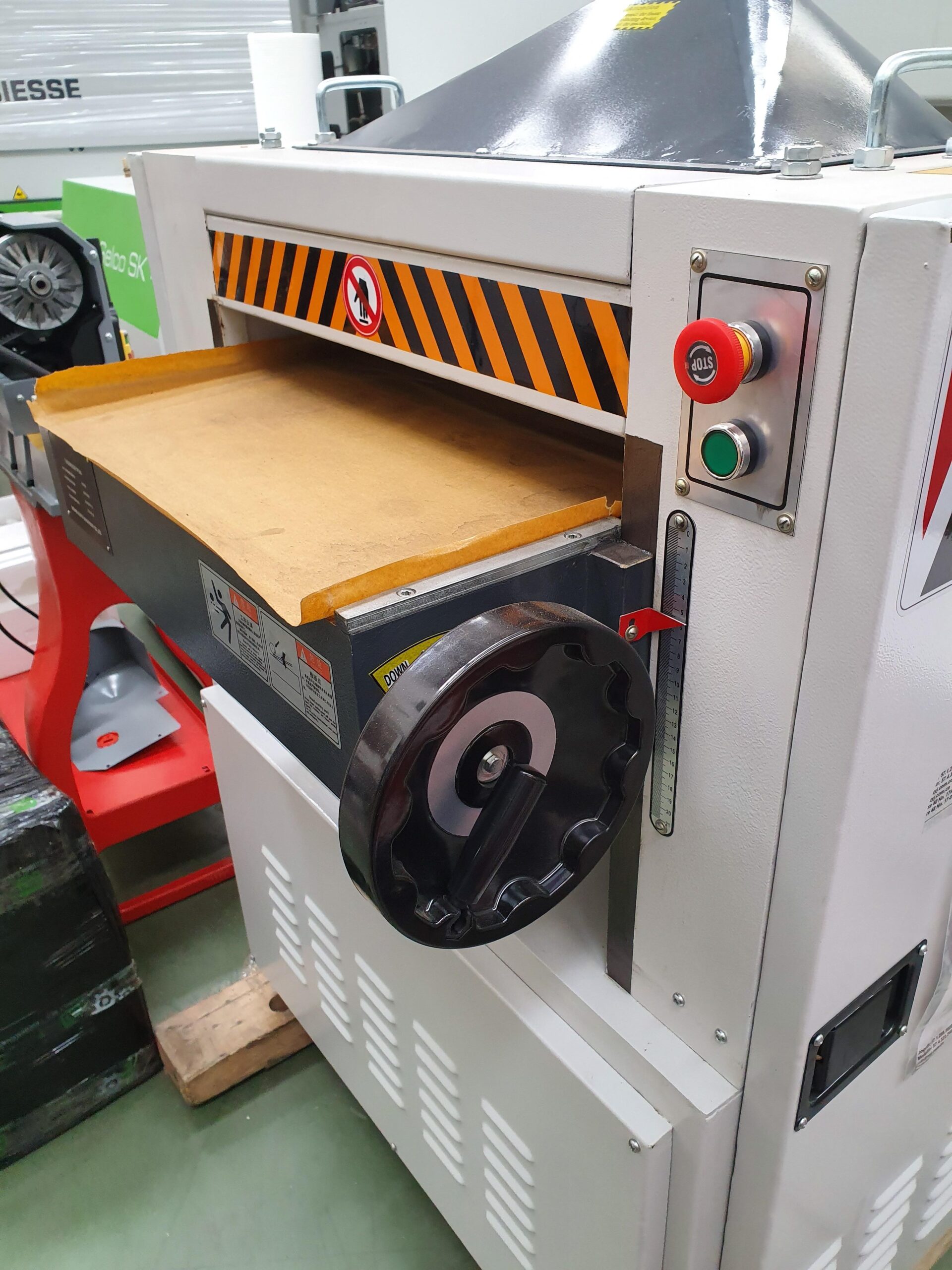 Cepillo Regruesador Serie TH | AYJ MAQUINARIA - Tecnología para madera