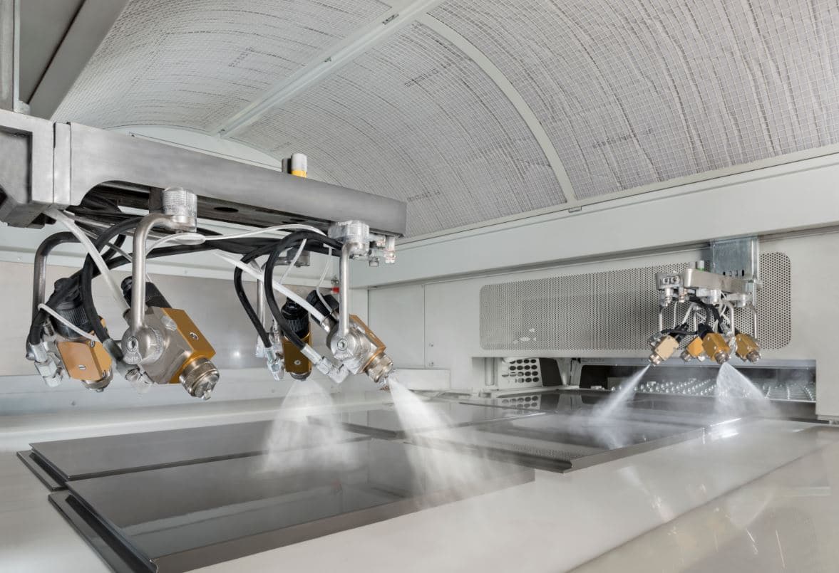 Robots de pintura oscilantes Cefla AYJ MAQUINARIA Tecnología para madera